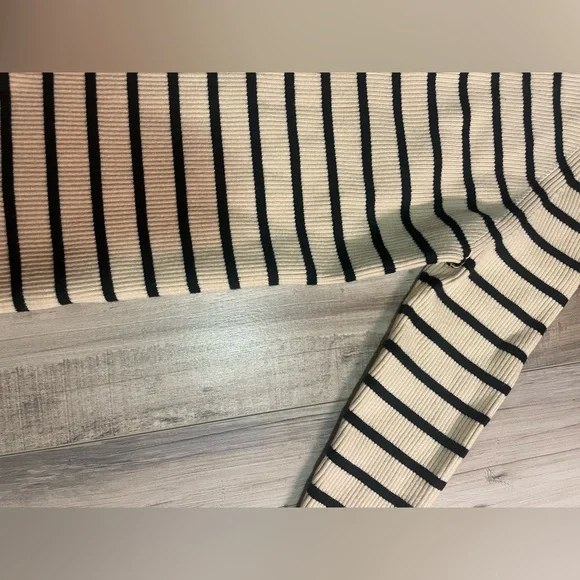 Mock Neck Long Sleeve - Picture 5 of 5